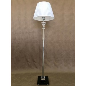 ABAJUR DE PISO EM VIDRO E ZINCO CUPULA DRAPEADA BRANCA BIVOLT 160CM - 9055