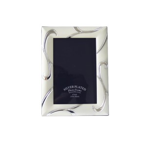 PORTA RETRATO DE METAL NA FRENTE E COSTA AVELUDADA COM PÉ GRAVATA 10X15 CM - MS026-B