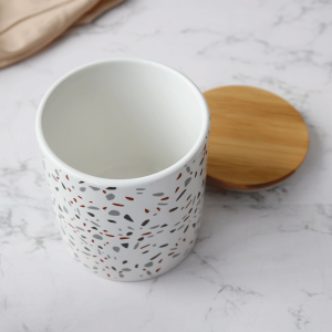 POTE DE PORCELANA COM TAMPA EM BAMBU E VEDAÇÃO DE SILICONE 12CM - HD01778-A