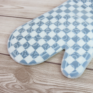 LUVA PARA COZINHA DE POLIESTER E SILICONE 29CMX18,5CM - TRC8588-C