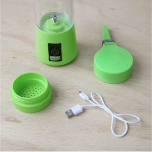 MINI LIQUIDIFICADOR DE PLÁSTICO COM 4 LÂMINAS E CARREGADOR USB 380ML - CA09569-VD