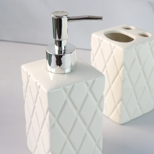 JOGO DE BANHEIRO DE PORCELANA COM 3 PEÇAS 400ML - SXHW5091