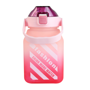 GARRAFA DE PLÁSTICO QUADRADA COM CANUDO E ALÇA 1,5LITROS - 4171-RS