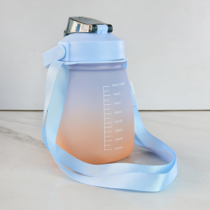 GARRAFA DE PLÁSTICO REDONDA COM CANUDO E ALÇA 900 ML - 4174-AZ