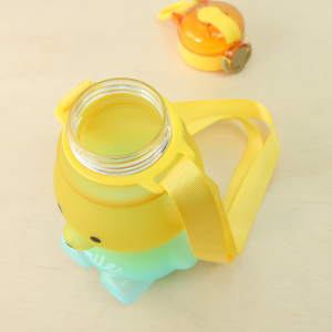 GARRAFA URSO SMILE DE PLÁSTICO COM ALÇA 700ML - GDR0873-AM