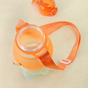 GARRAFA URSO SMILE DE PLÁSTICO COM ALÇA 700ML - GDR0873-LJ