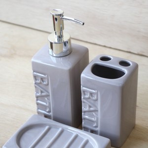 KIT DE BANHEIRO VIENA  EM CERÂMICA COM 3 PEÇAS 330 ML - CEA01002-BG