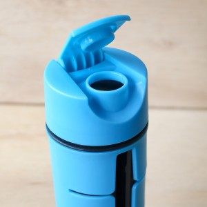 GARRAFA TAMPA ROSQUEÁVEL COM PORTA CELULAR NA LATERAL 600 ML - ELG65087-AZ