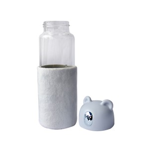 GARRAFA DE VIDRO BEAR BOTTLE COM CAPA DE VELUDO COM TAMPA E ALÇA - GDR0456-LL