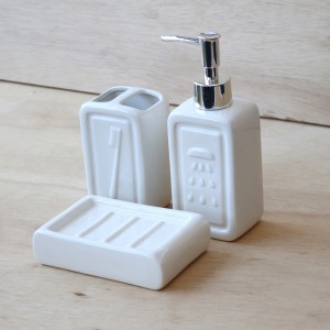 KIT DE BANHEIRO VIENA  EM CERÂMICA COM 3 PEÇAS 280 ML - CEA01004-BR